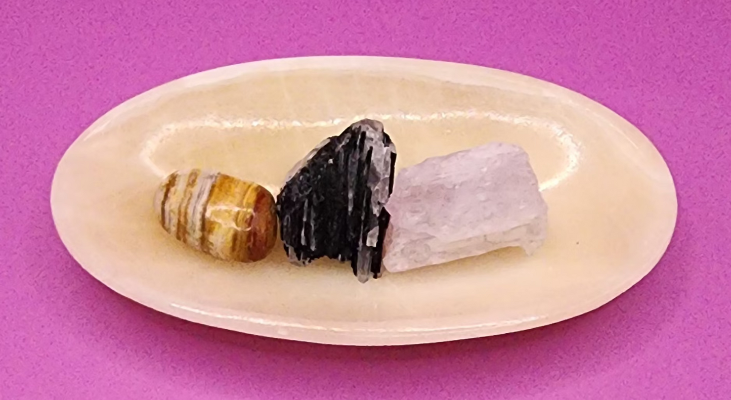 Onyx Bowl - small oval with tumblestones